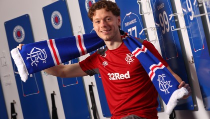 官方：沃尔夫斯堡边锋奥尔森租借加盟流浪者，含选择买断条款